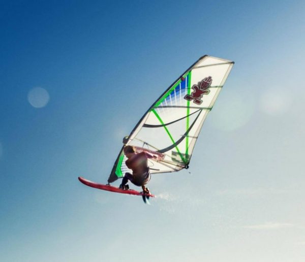 Scuola di kitesurf e Windsurf